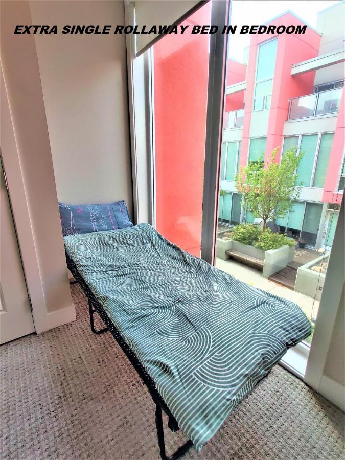 Monki Di Executive Suites - Glas - Luxury Inner City Home 3 Min To Downtown W Private Rooftop Patio Fireplace YYC Exteriör bild